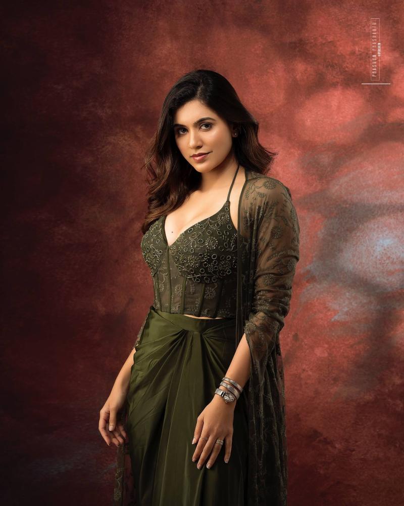 anju-kurian-looking-gorgeous